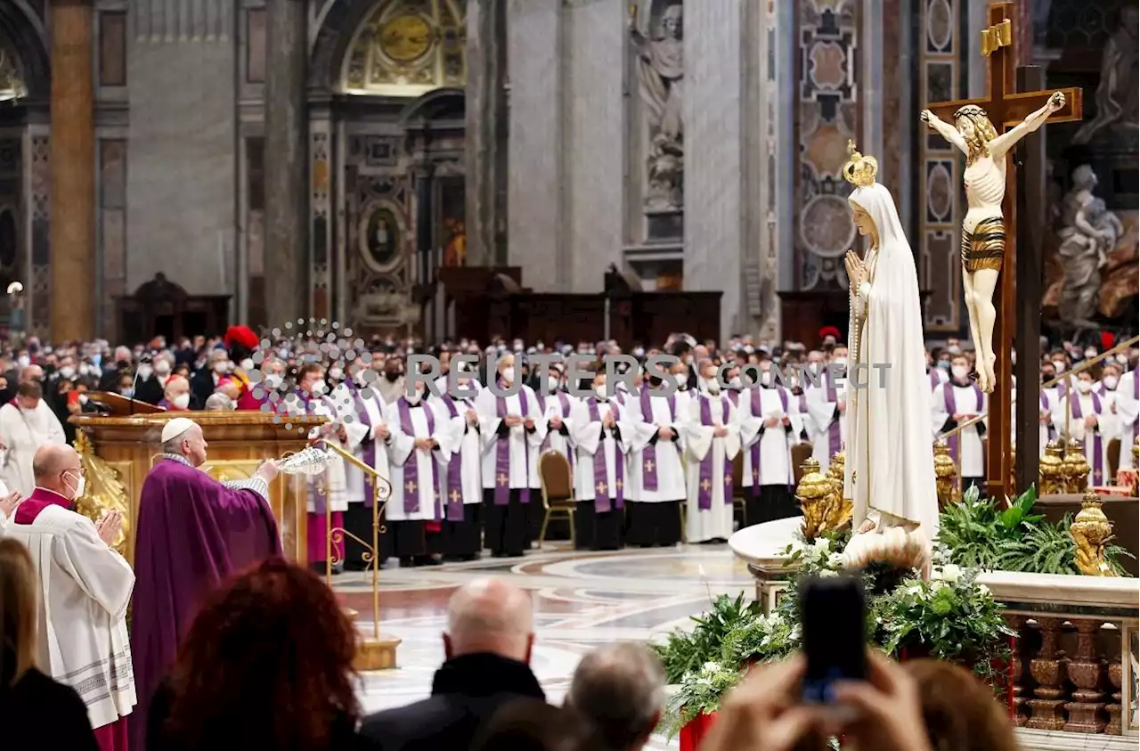 Pope leads global prayer for peace between Russia and Ukraine