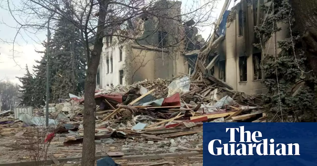 Mariupol theatre bombing killed 300, Ukrainian officials say