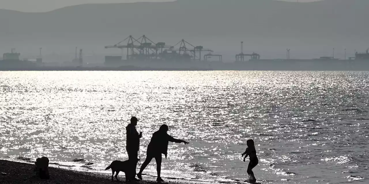 Island of Ireland basks in spring sunshine