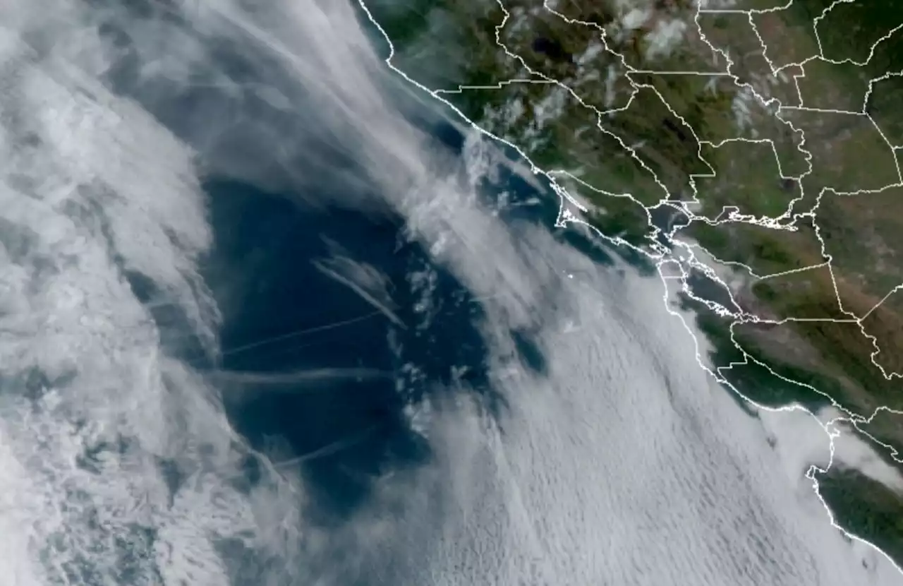 Approaching Storm Front Fueling Up On Tropical Moisture From Hawaii