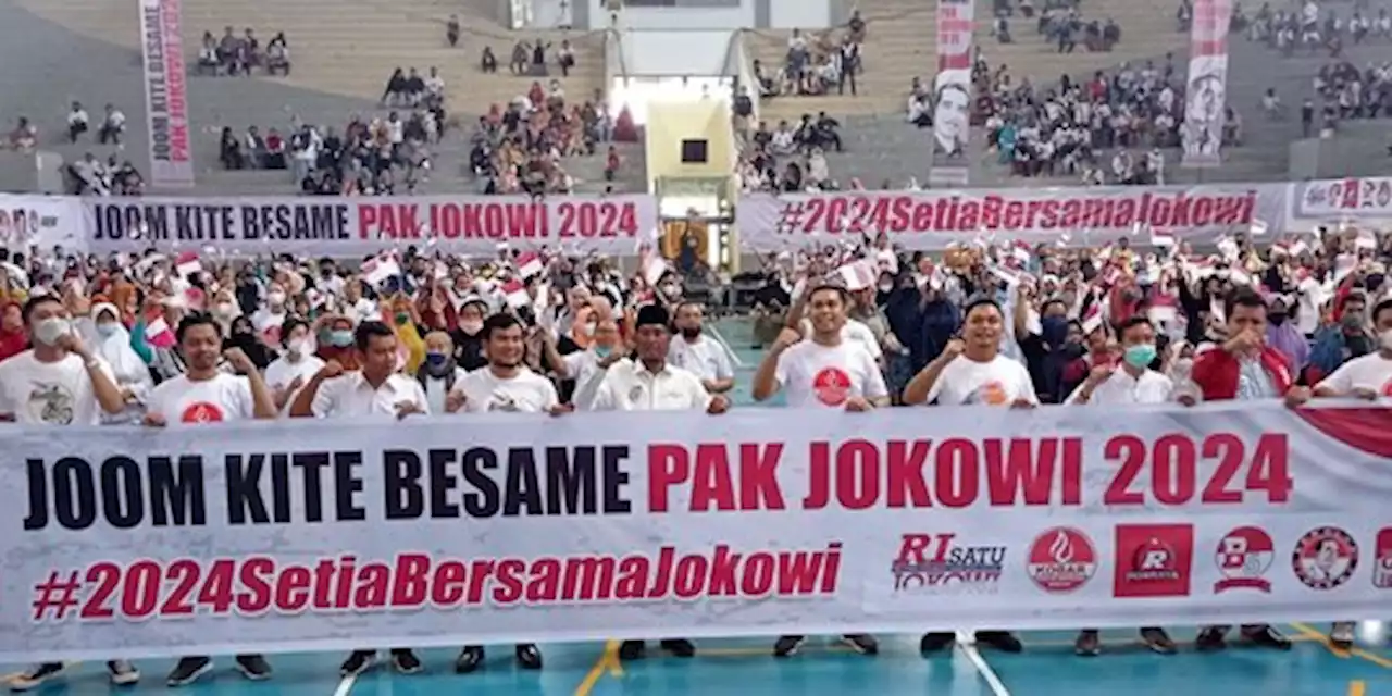 Ribuan Pendukung di Riau Deklarasi 2024 Setia Bersama Jokowi | merdeka.com