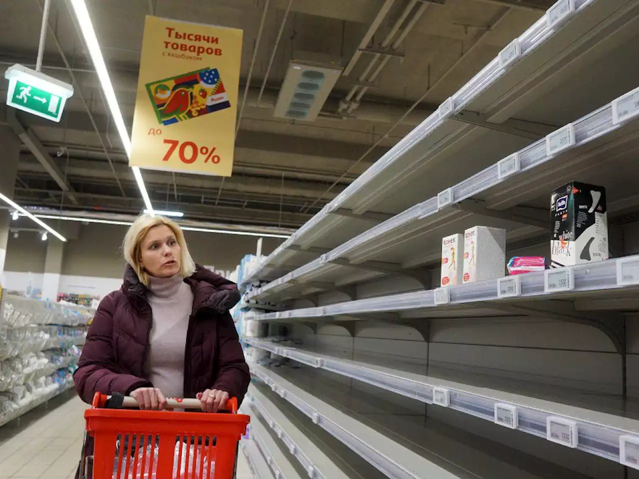 Panic-buying in Russia clears the shelves as inflation climbs to 20%