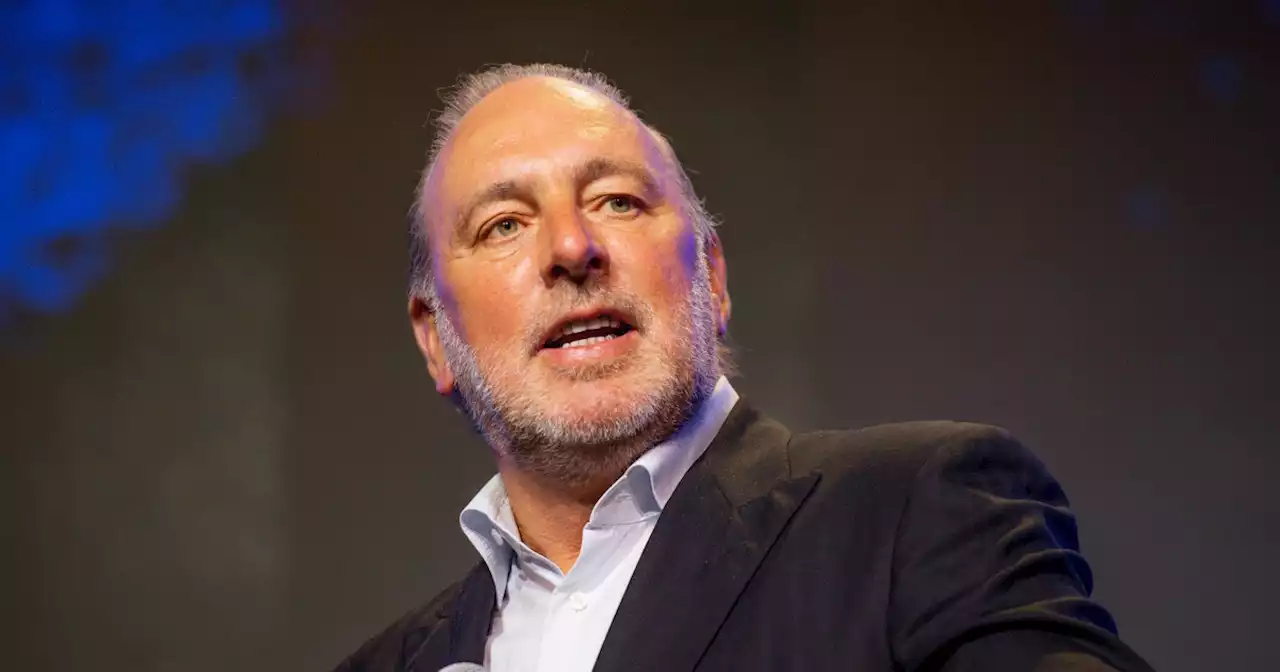 Hillsong founder quits after church finds evidence of ‘inappropriate’ behavior