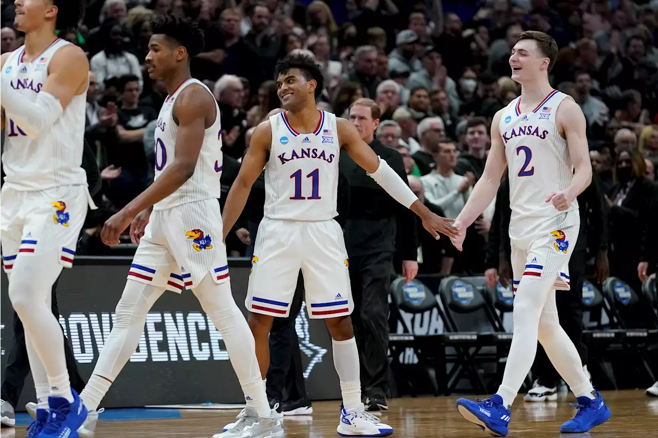 Kansas handles Providence to advance to NCAA Tournament Elite Eight