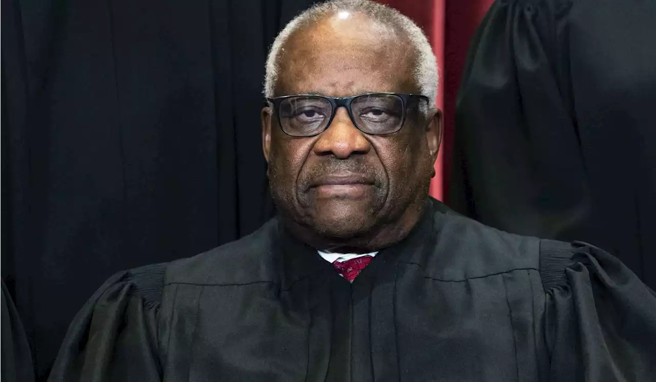 Democrats call for Justice Thomas to recuse from Jan. 6 cases, resign