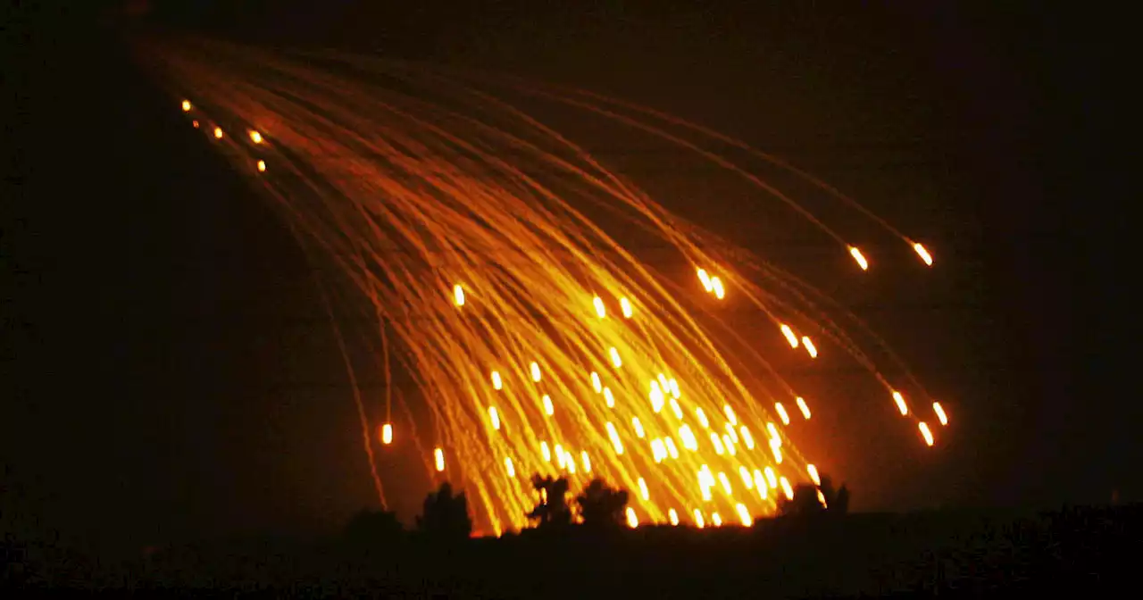 What is white phosphorus, and what does it mean that Russia may be using it in Ukraine?