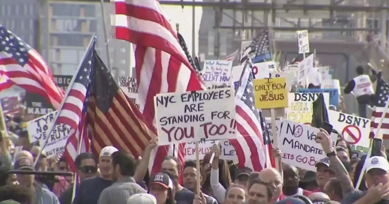 Union representing NYC firefighters calls on mayor to lift vaccine mandate for city workers