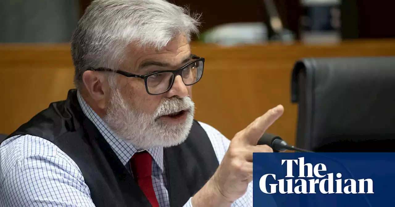 Kim Carr bows out after three decades as Labor senator for Victoria