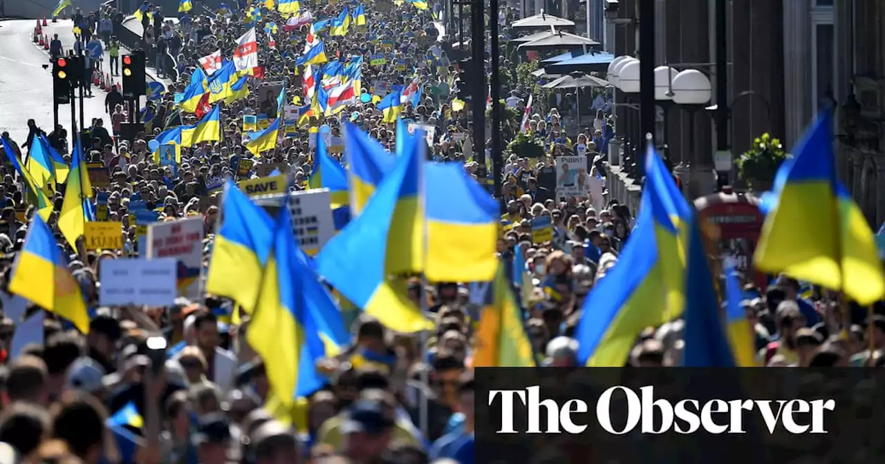 March in support of Ukraine in London: everything was turning blue and yellow