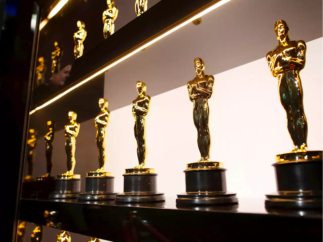 Follow live updates ahead of the Oscars 2022