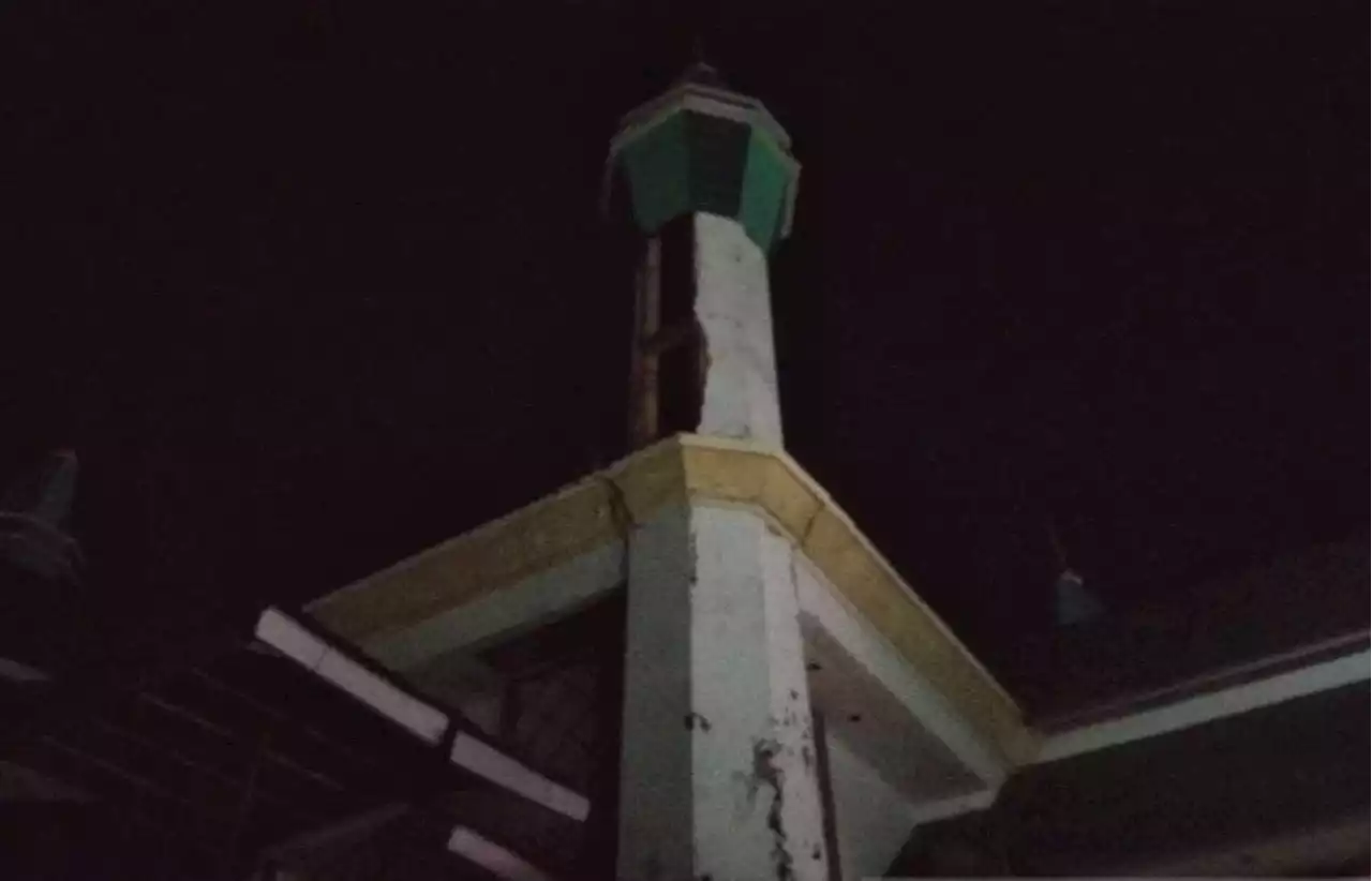 Kendari Diguncang Gempa, Menara MTQ Retak