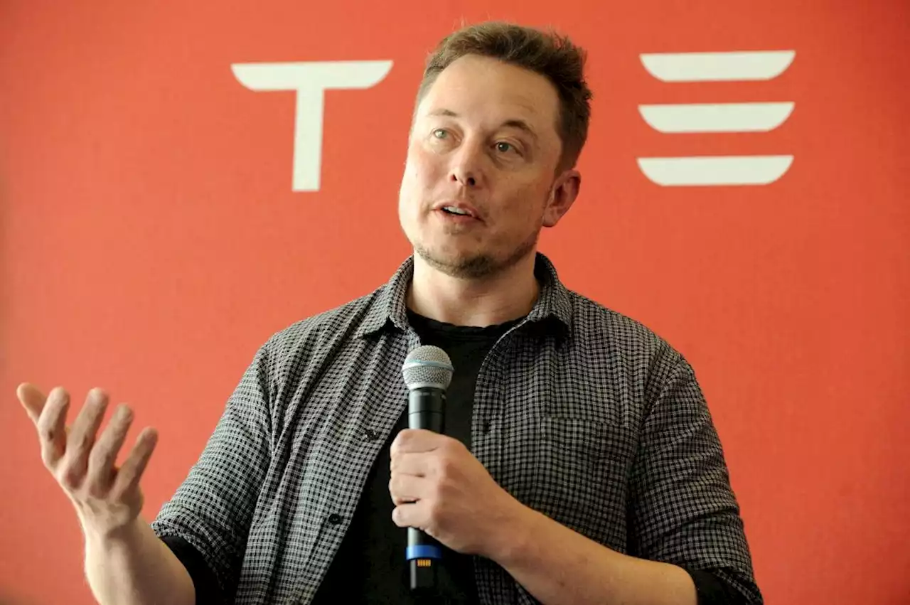 Elon Musk giving 'serious thought' to building a new social media platform