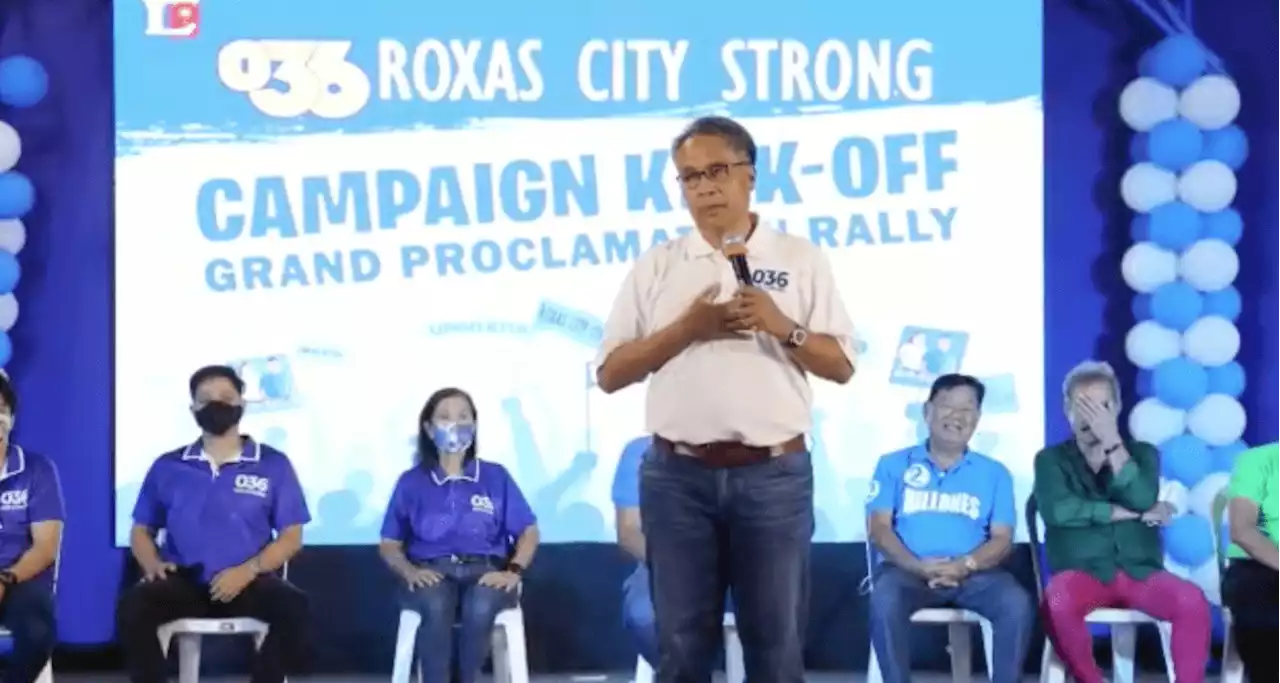 Mar Roxas stands by Robredo: ‘Support her, raise her up, choose her’