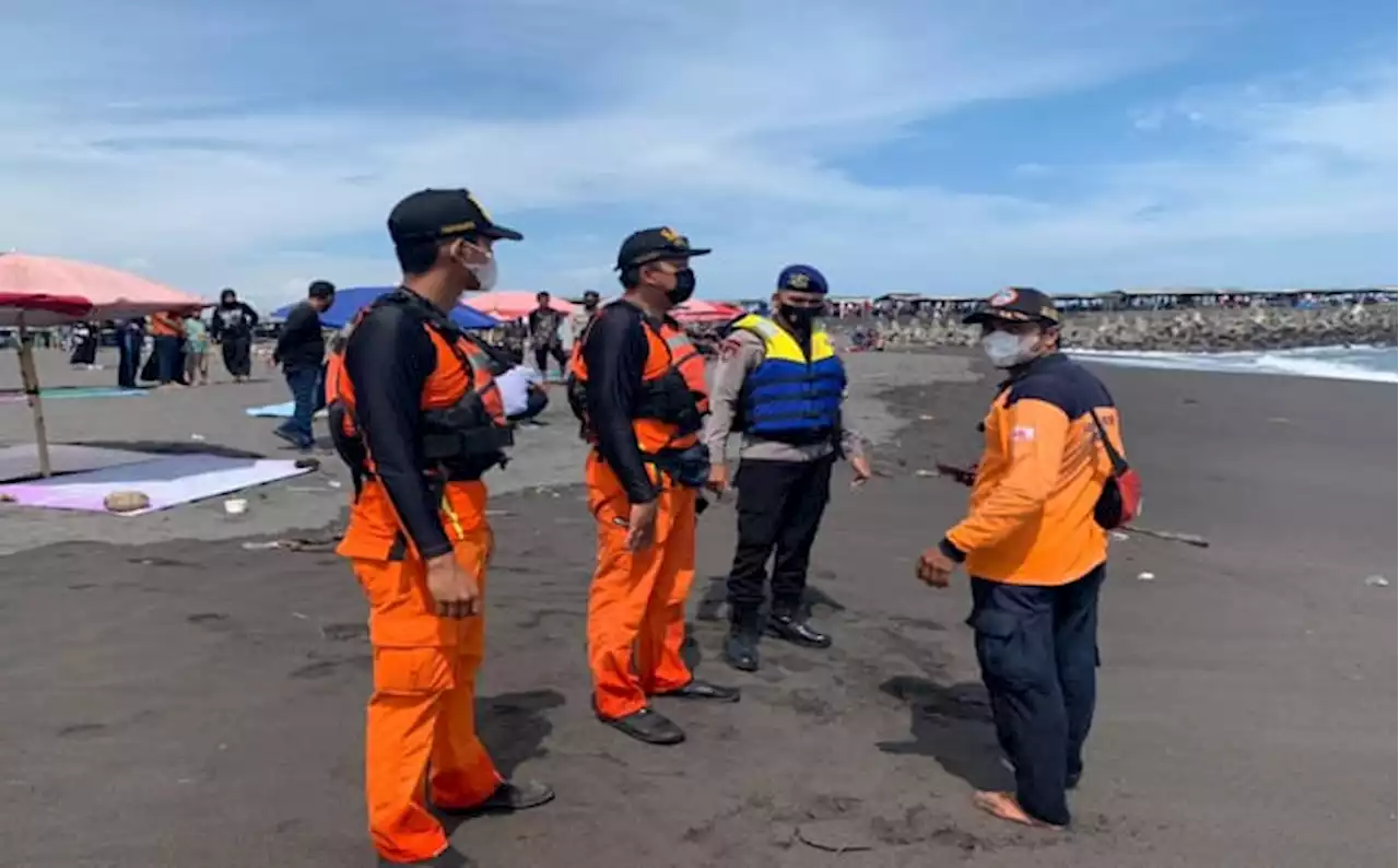 Kakak-Adik Asal Jogja Hilang Terseret Ombak di Pantai Glagah Kulonprogo