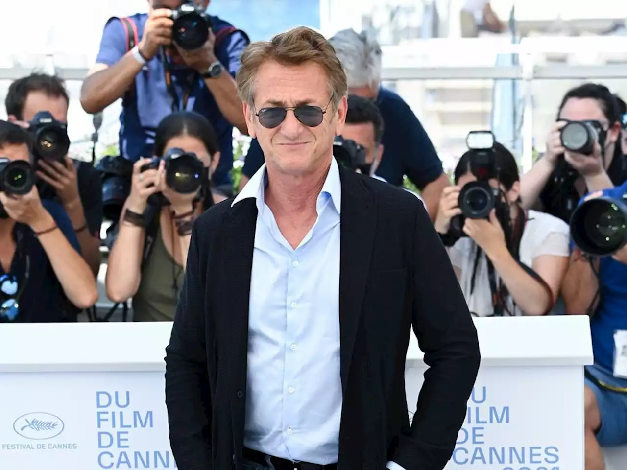 Sean Penn threatens to destroy Oscars if Zelensky isn't given platform