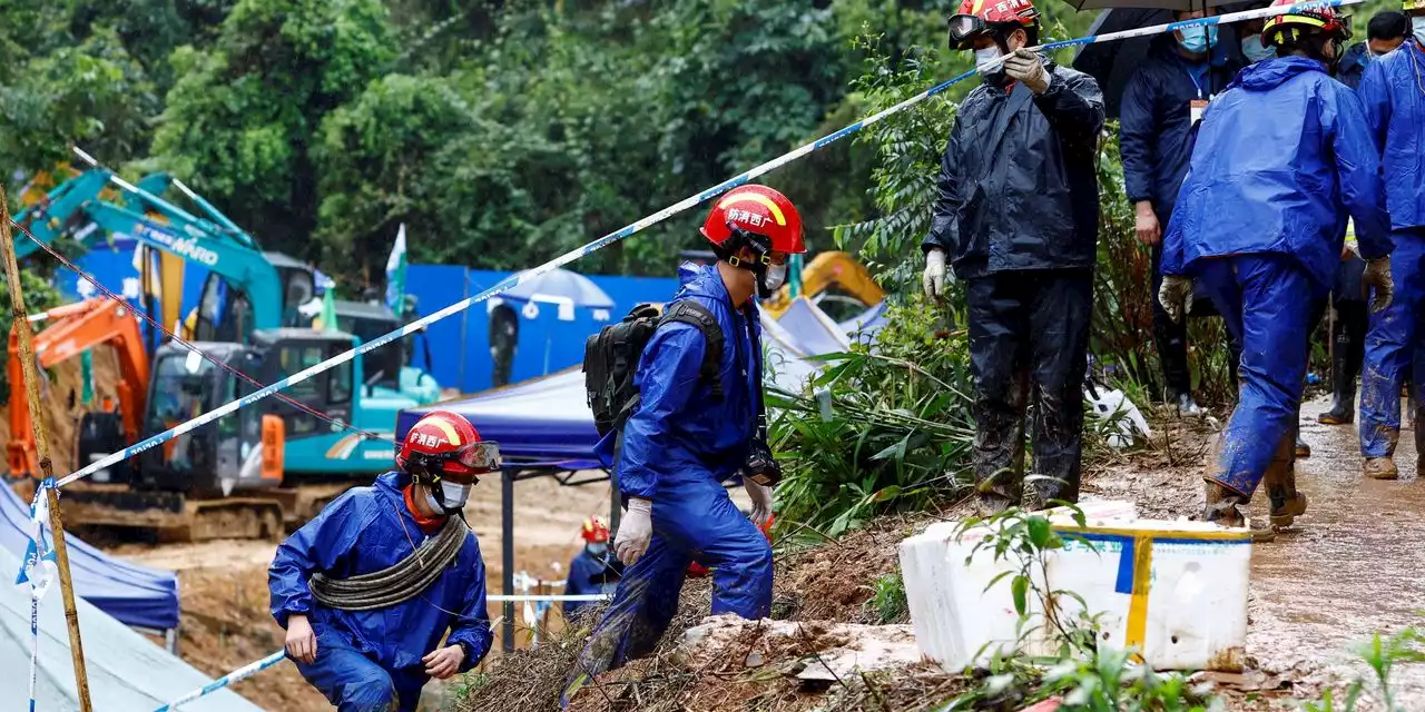 Deadly Plane Crash Is Rare Challenge for China’s Air-Safety Officials