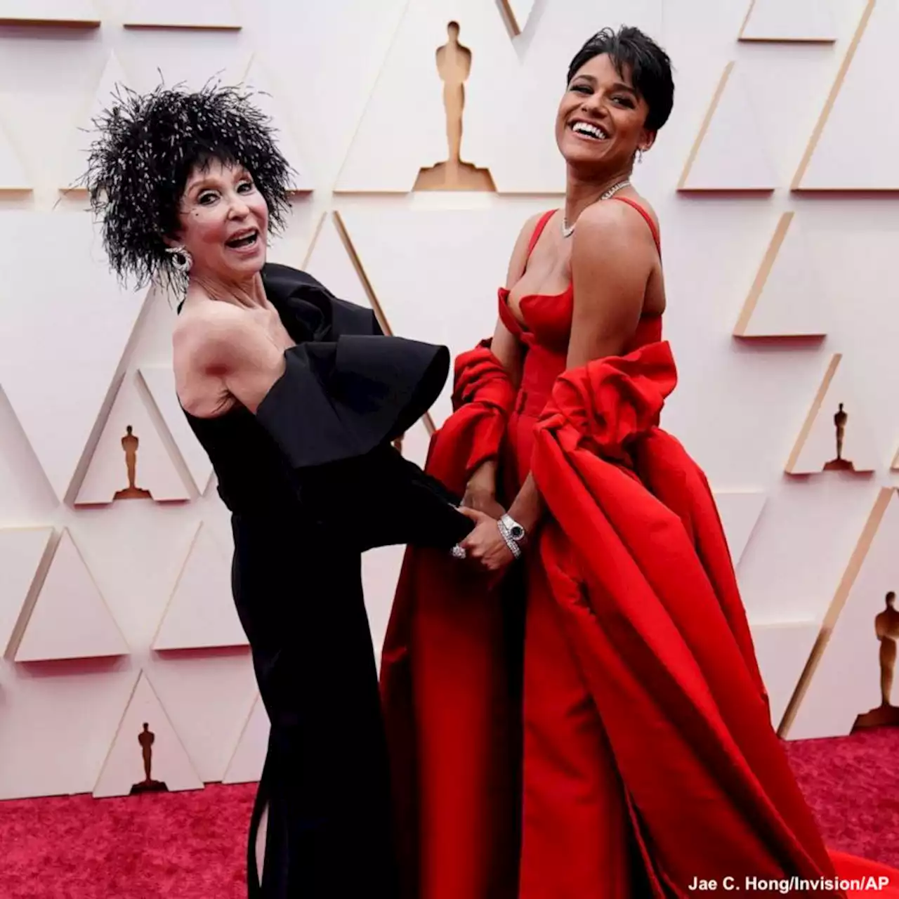 Oscars 2022 live updates: Stars hit the red carpet at 94th Academy Awards