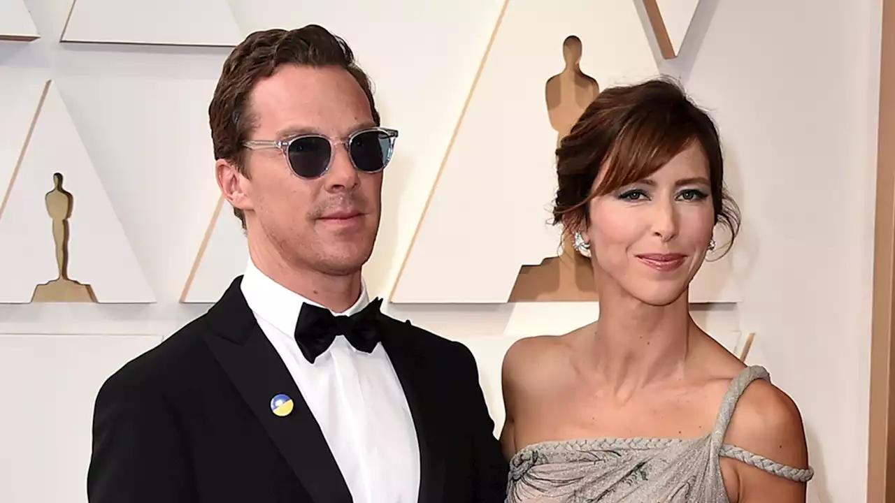 2022 Oscars red carpet: Jamie Lee Curtis, Benedict Cumberbatch and more show solidarity with Ukraine