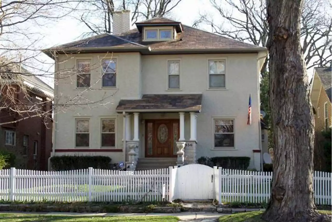 Former Chicago Cubs executive Jason McLeod sells Wilmette home for nearly $1.4M