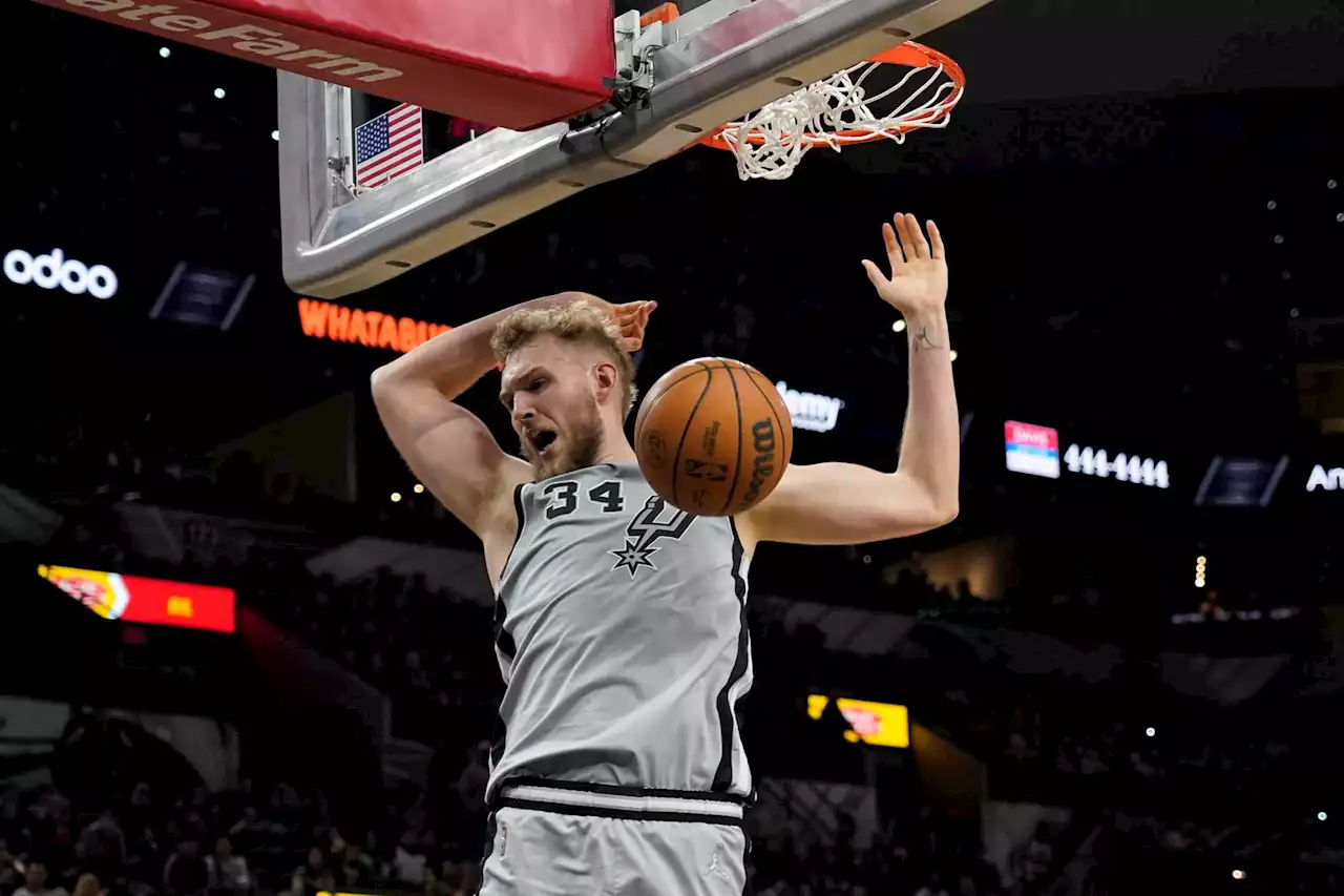 Suddenly surging Spurs take aim at 4-0 road trip