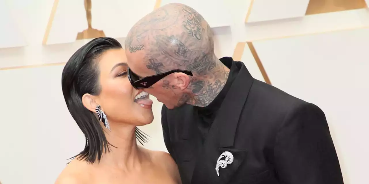 Kourtney Kardashian and Travis Barker's PDA at Oscar's divides fans