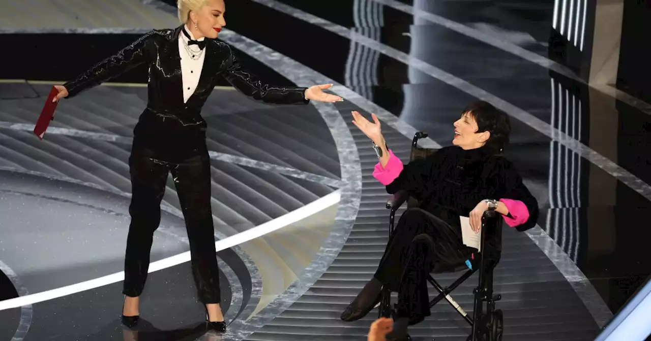 Liza Minnelli gets by at the Oscars with a little help from her friend Lady Gaga