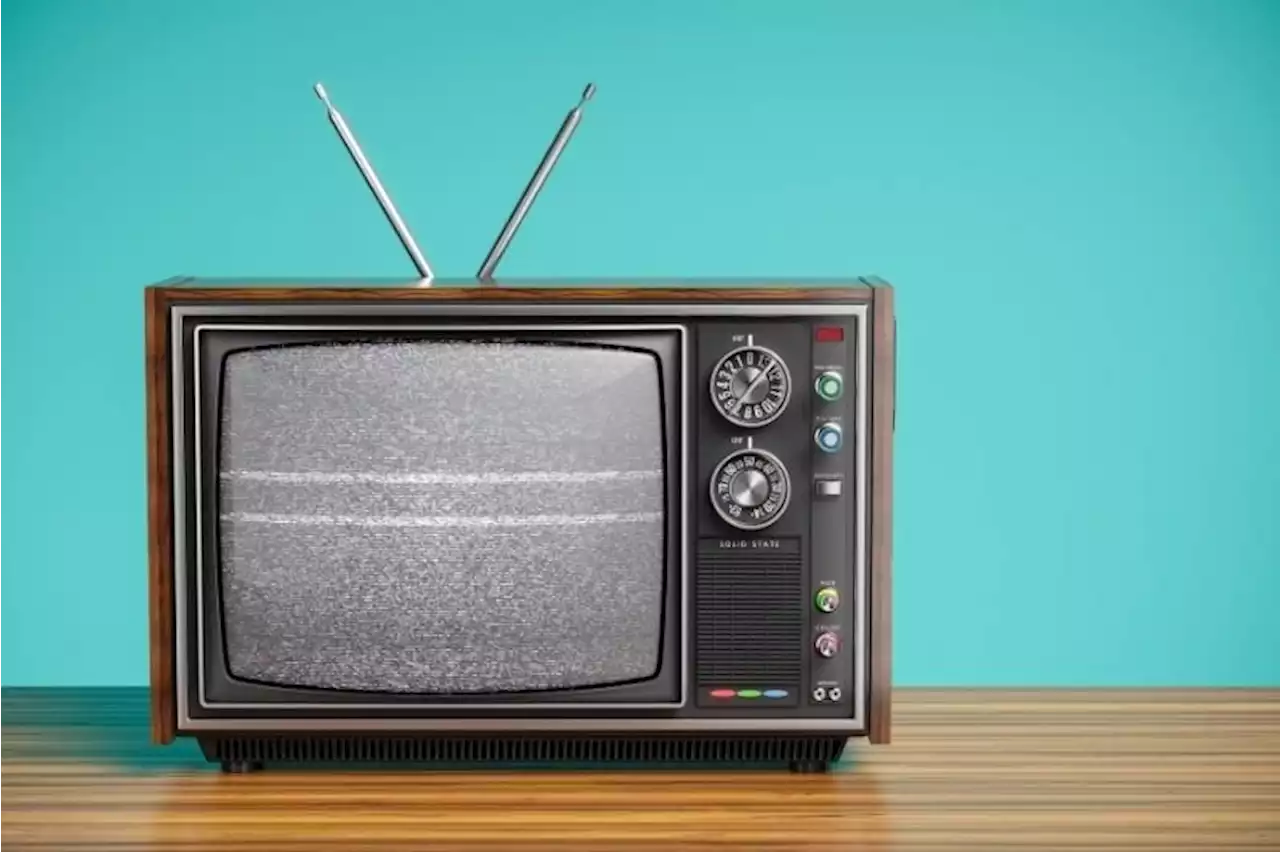 SABC wants South Africa’s analogue TV switch-off delayed — and the minister is having none of it