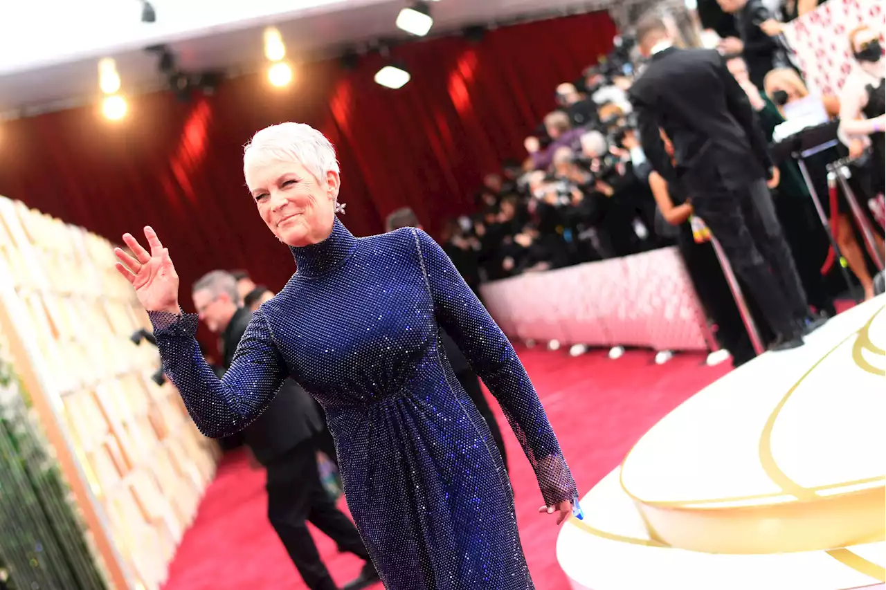 What Jamie Lee Curtis Had to Say About Goddaughter Maggie Gyllenhaal at Oscars 2022