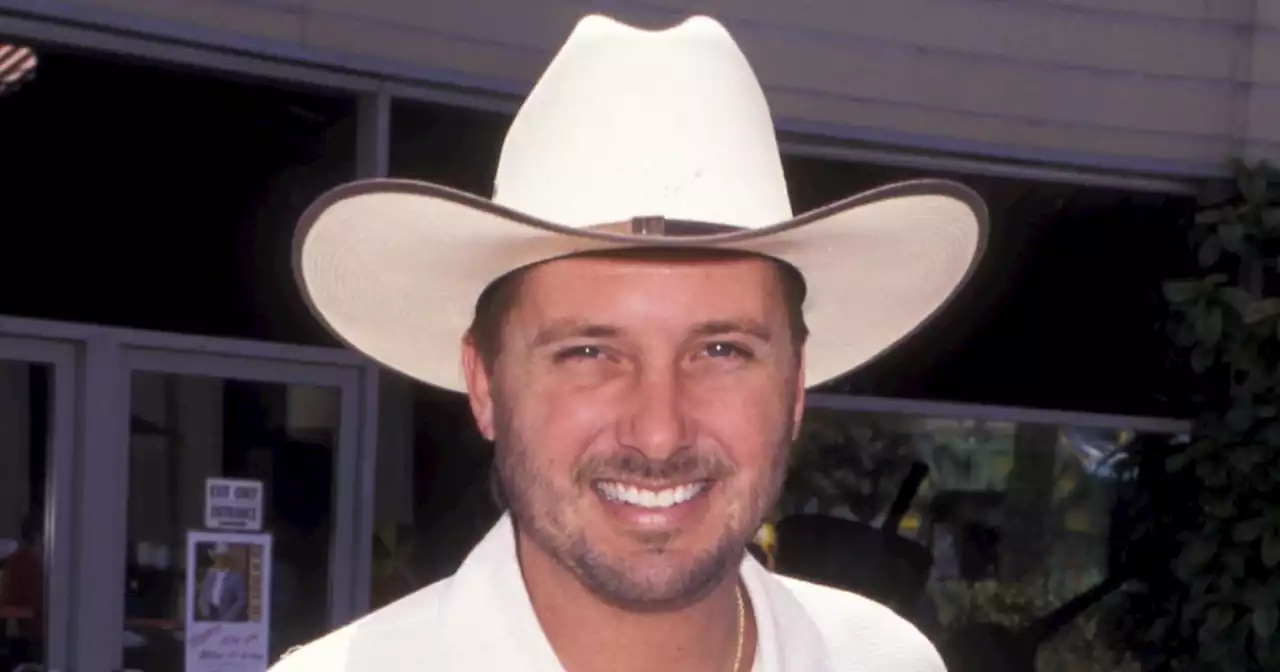 Country music singer Jeff Carson dies at 58