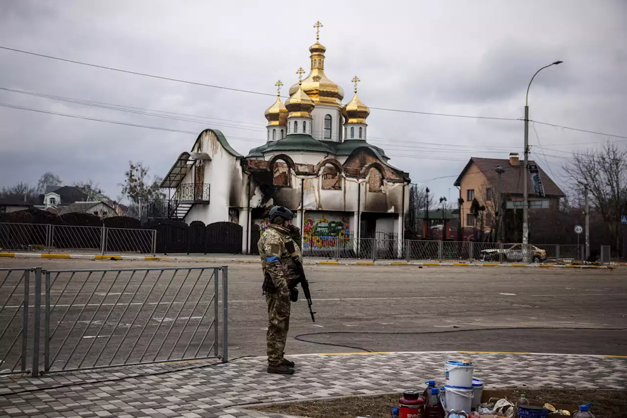 Ukraine troops liberate city bordering Kyiv from Russians, mayor says