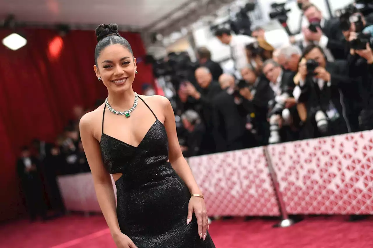 Every Red Carpet Look From The 2022 Oscars