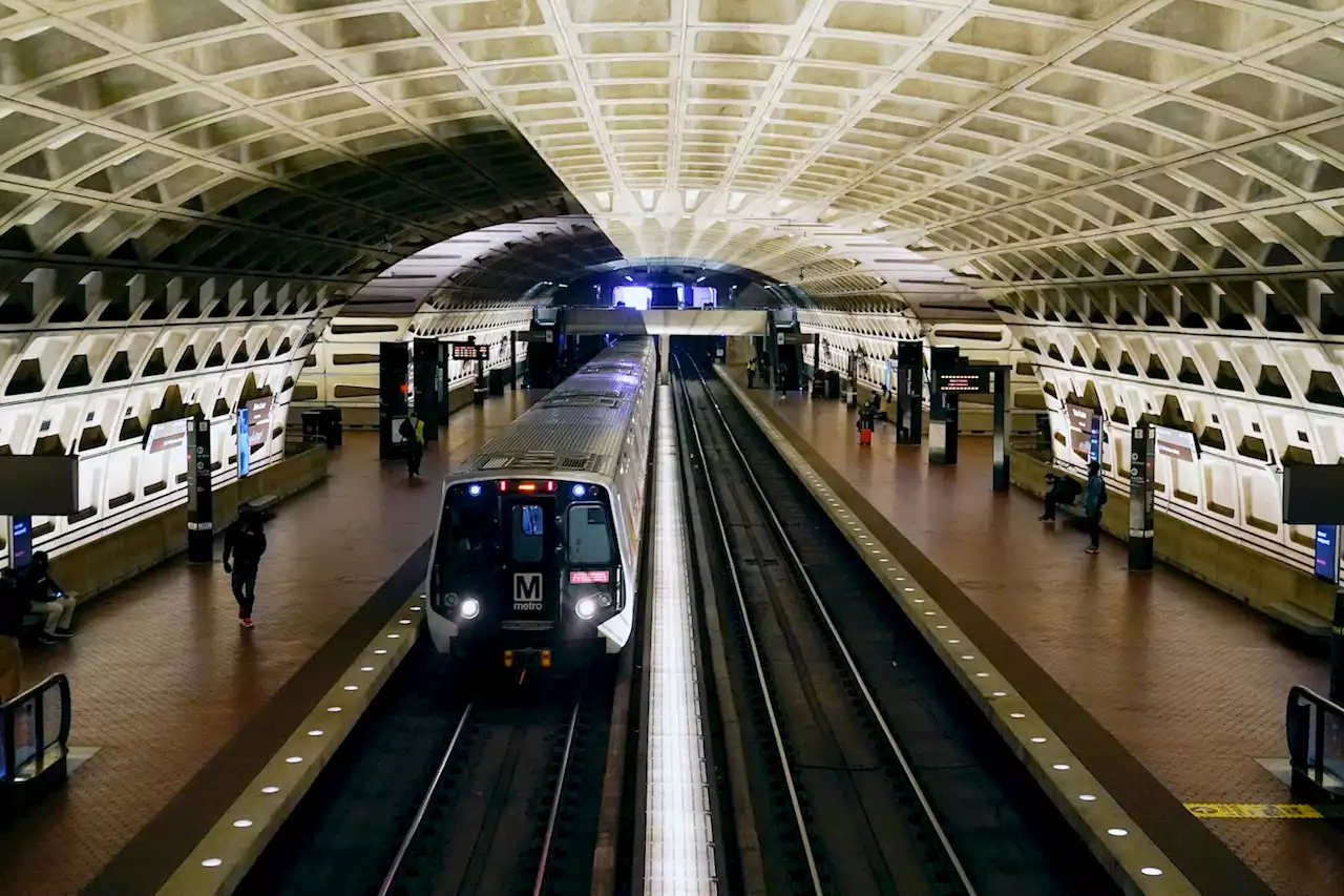 Earlier delays on Metro’s Red Line resolved, delays remain on Orange Line