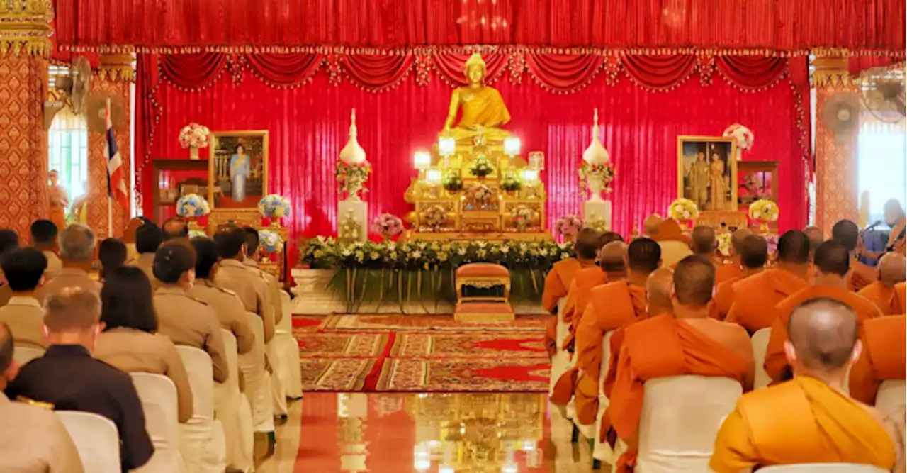 เมืองปทุมฯจัดพิธีเจริญพระพุทธมนต์ถวายพระพรชัยมงคล