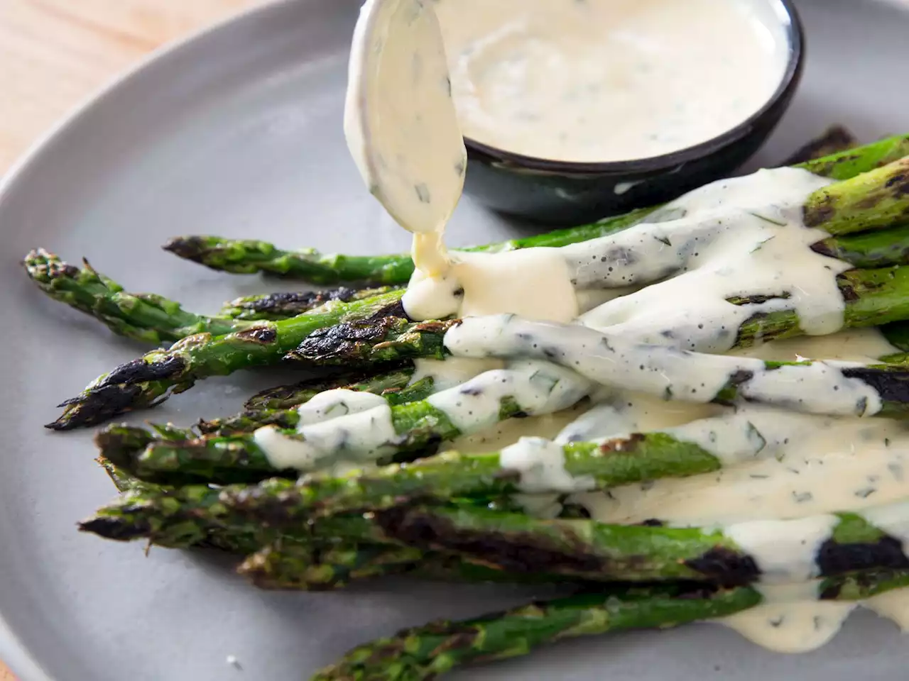 Asparagus Goes Deluxe With Miso Béarnaise