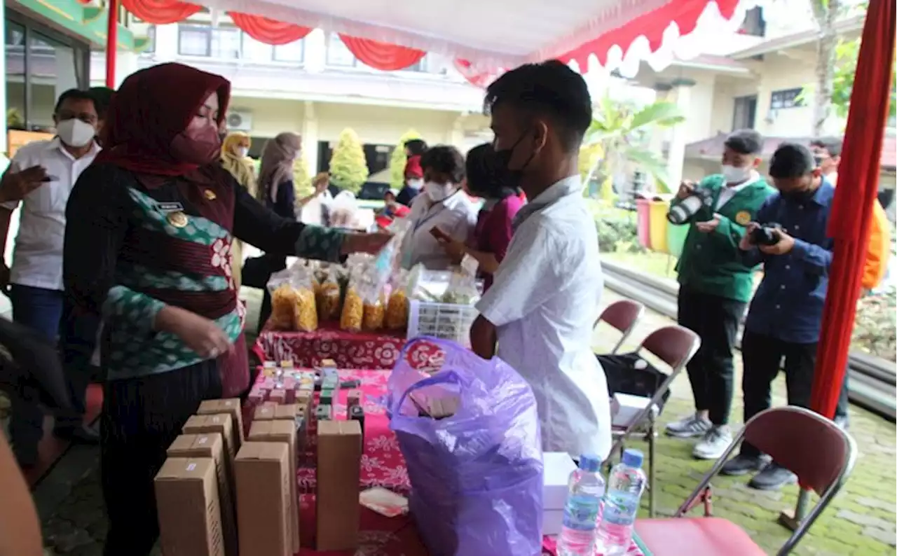 Hebat! Penyandang Disabilitas Klaten Pasarkan Produk dengan Website