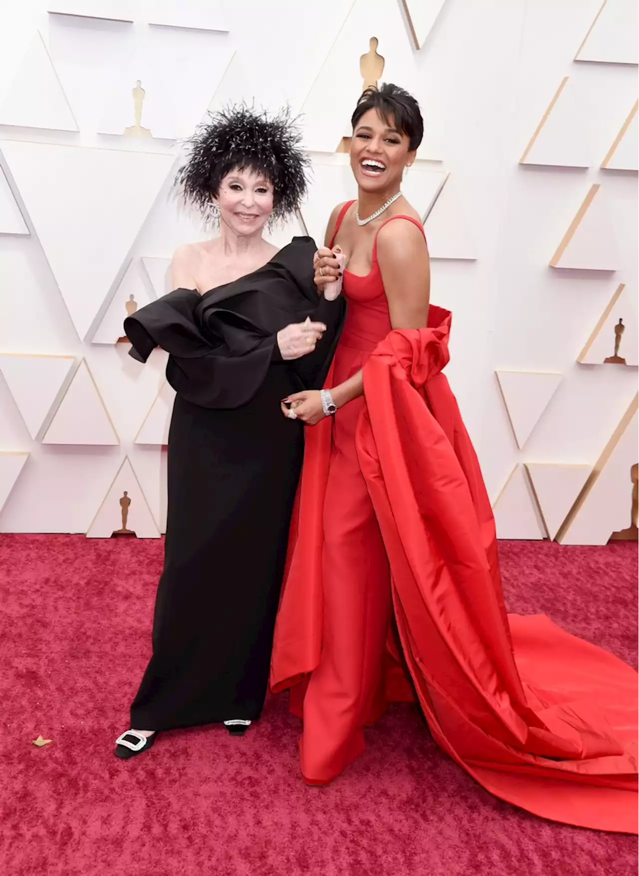 2022 Oscars Red Carpet: Jessica Chastain, Zendaya and More (Updating Live)