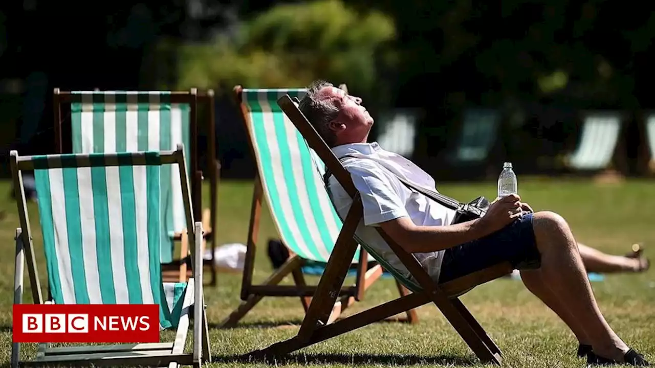 Climate change: Heatwave temperature threshold raised in England by Met Office