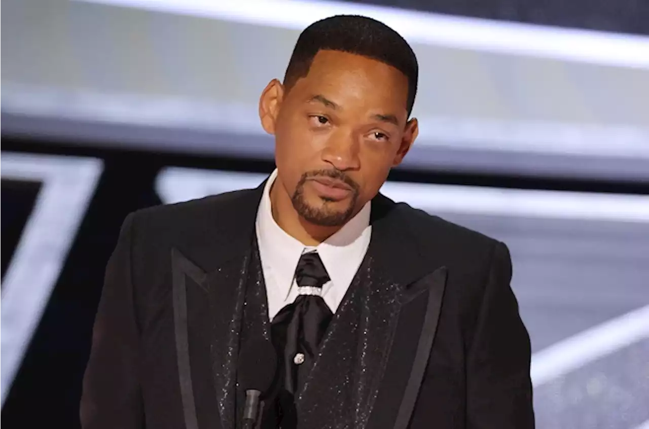 Will Smith apologises to Chris Rock over Oscars slap | Channel