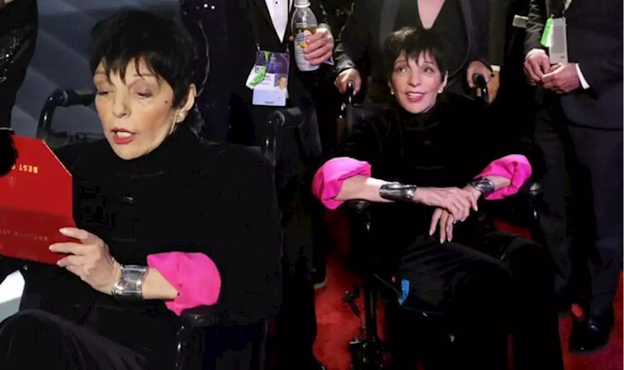 Liza Minnelli, 76, sparks concern with frail appearance at Oscars 2022 after fumbling line