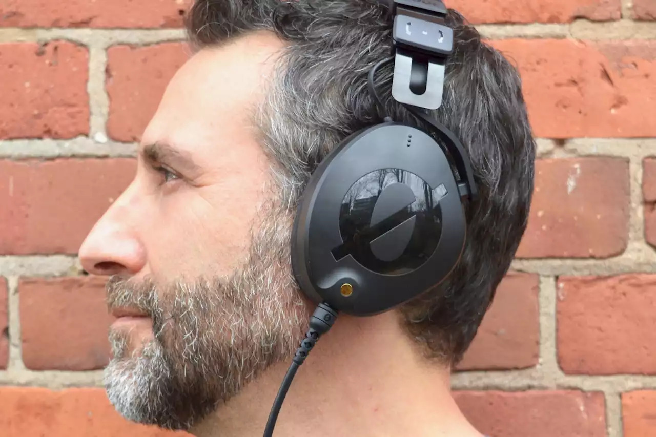 Rode NTH-100 review: Super-comfy studio cans | Digital Trends