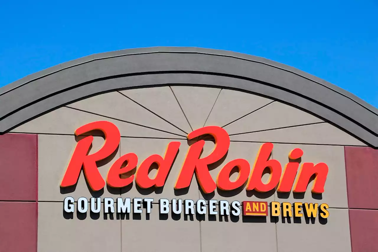 Lawsuit Alleges a Portland-Area Red Robin Employee Put Semen in a Customer’s Salad