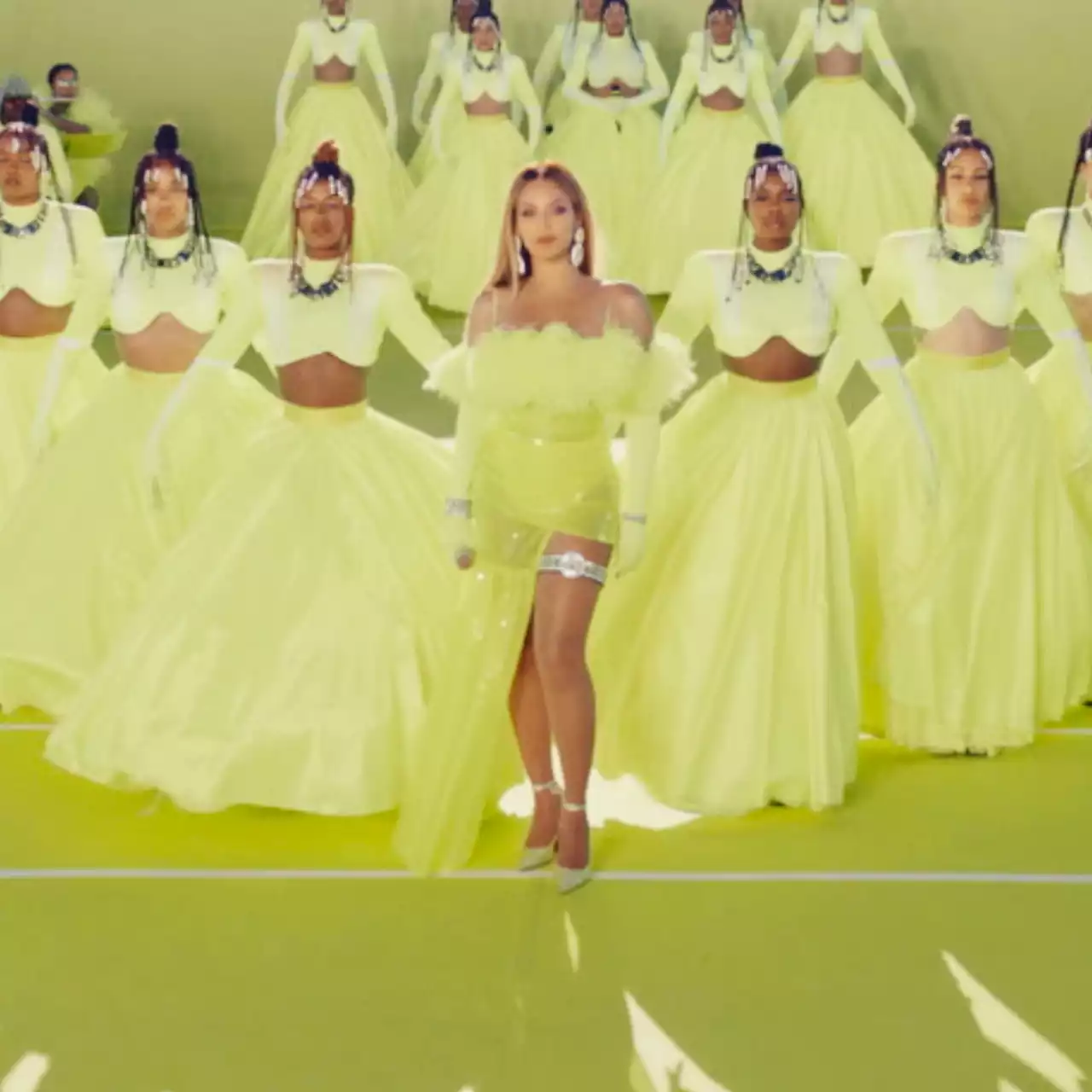 Beyoncé Just Made Us Feel Alive With Symbolic Oscars 2022 Performance - E! Online