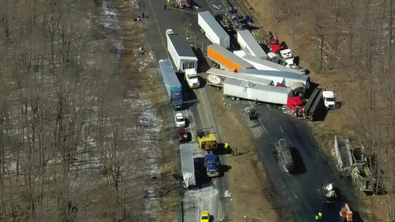 Pennsylvania pileup: Cleanup of deadly crash keeps I-81 closed