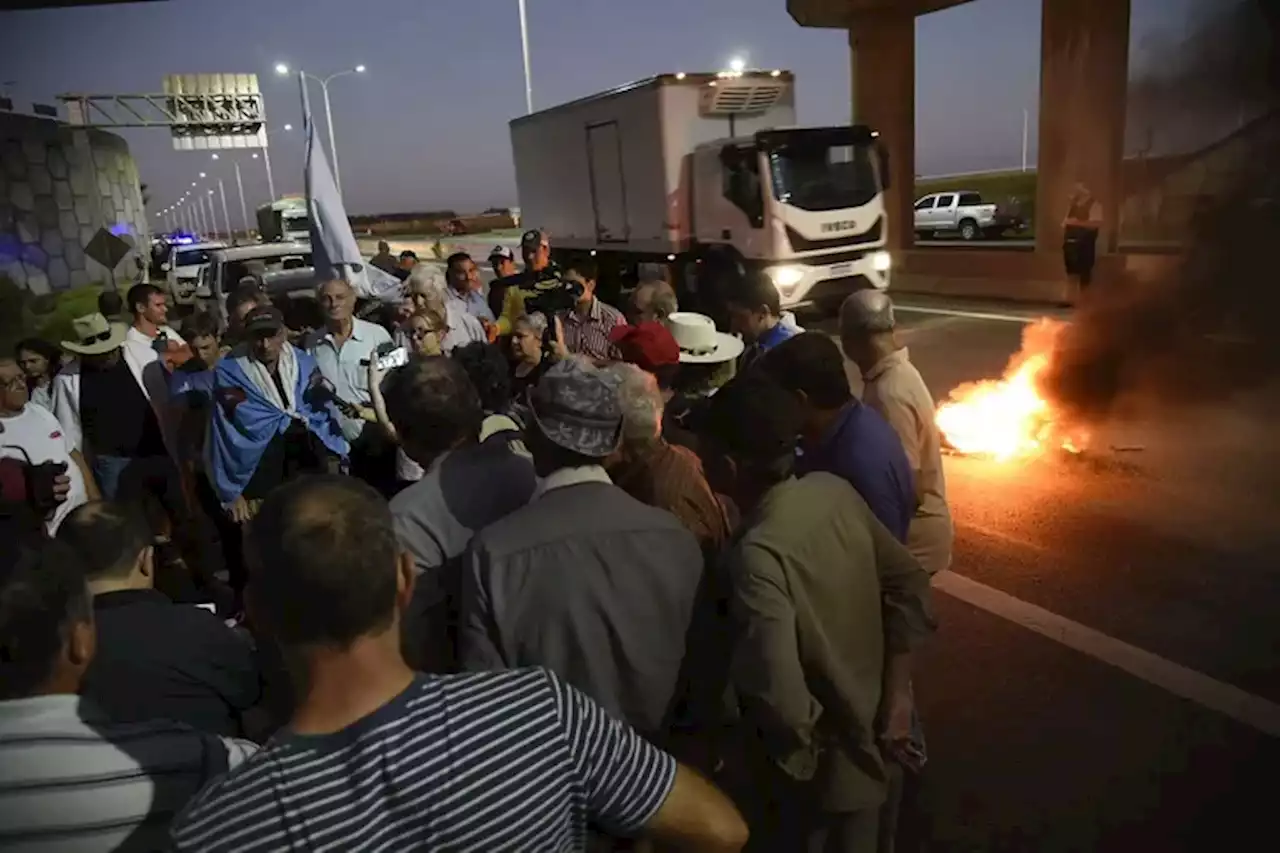 En el campo amenazan con recrudecer la protesta contra el Gobierno