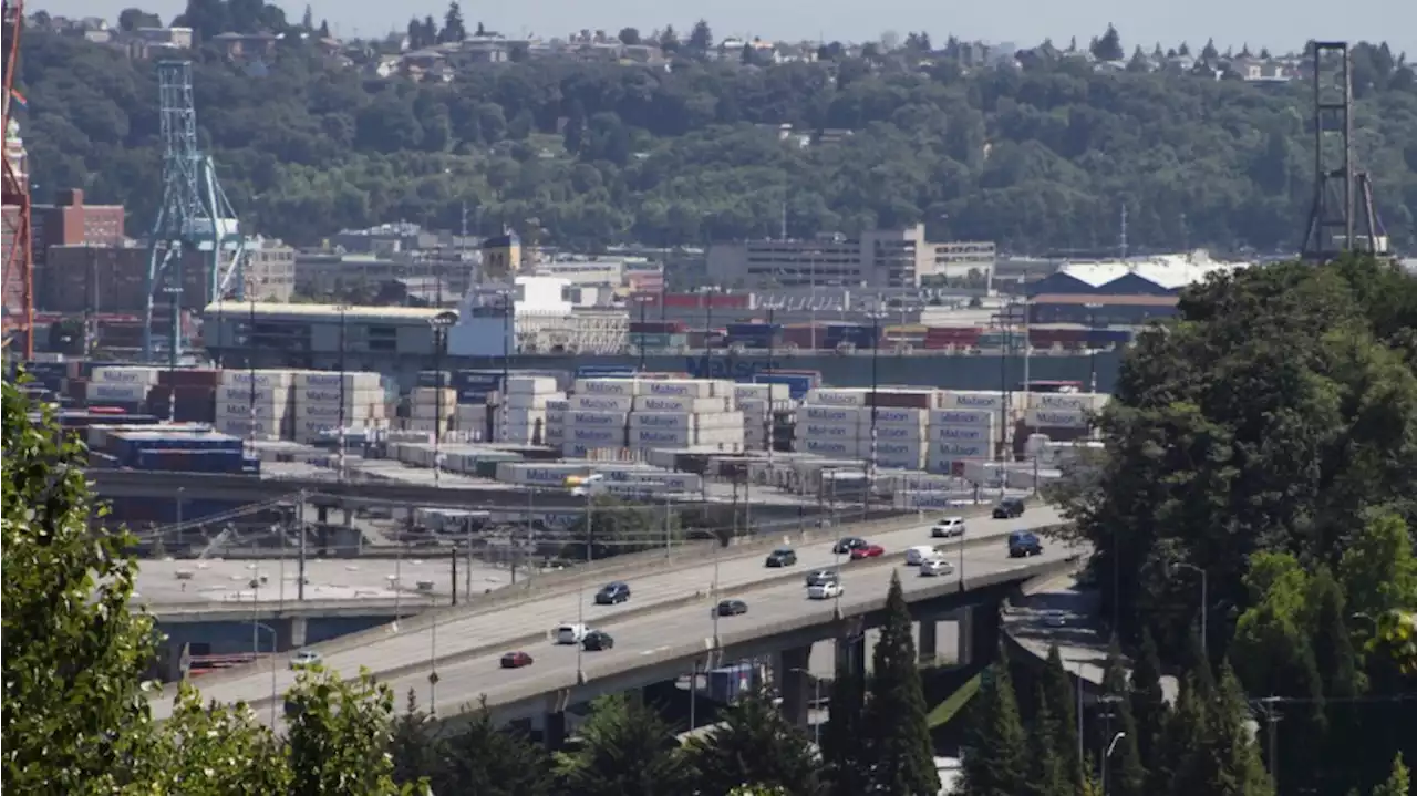 West Seattle Bridge repair on track to finish in ‘mid-2022’ with concrete drivers’ limited return