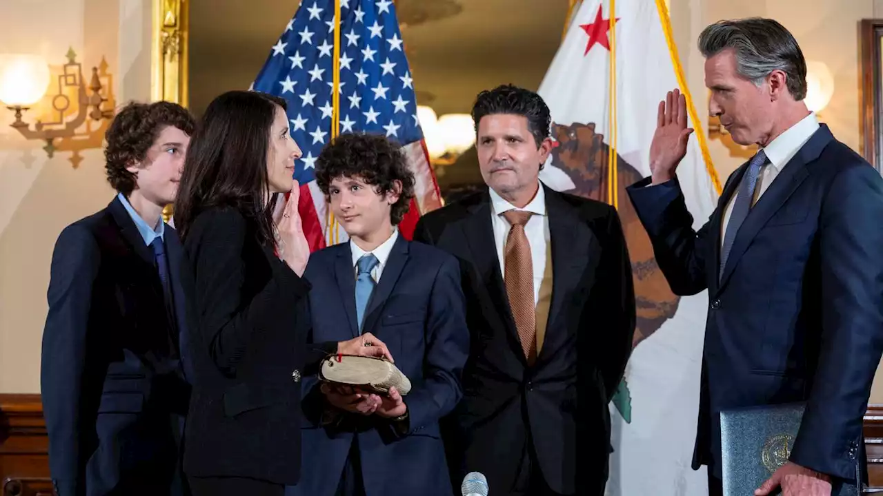 1st Latina justice takes seat on California Supreme Court