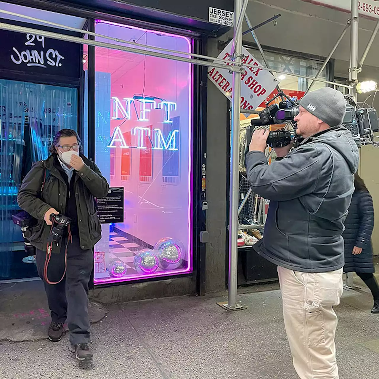 Move over candy bars, New York vending machine now selling NFT art - BusinessWorld Online
