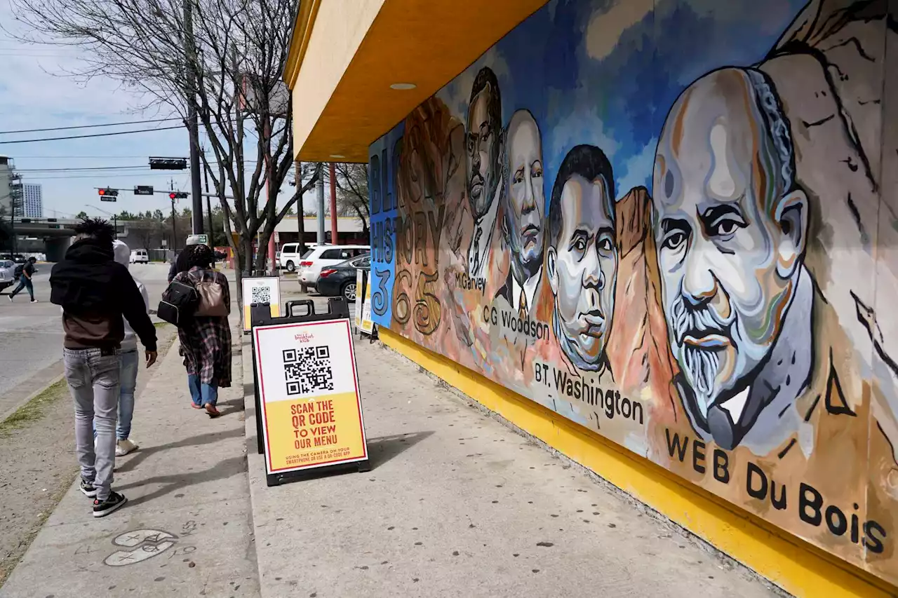 The Breakfast Klub replaces George Floyd mural with 'Black Mount Rushmore'