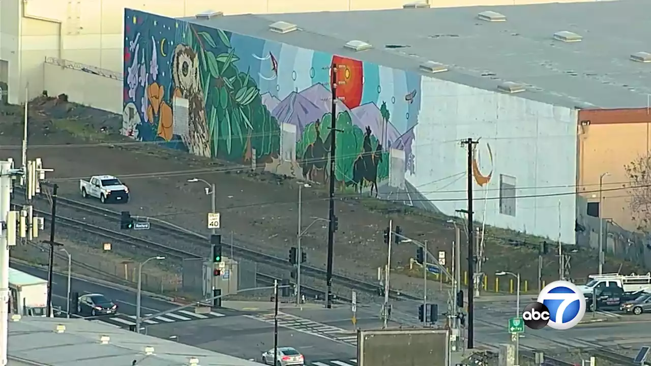 Project powered and led by women adds murals in Sylmar