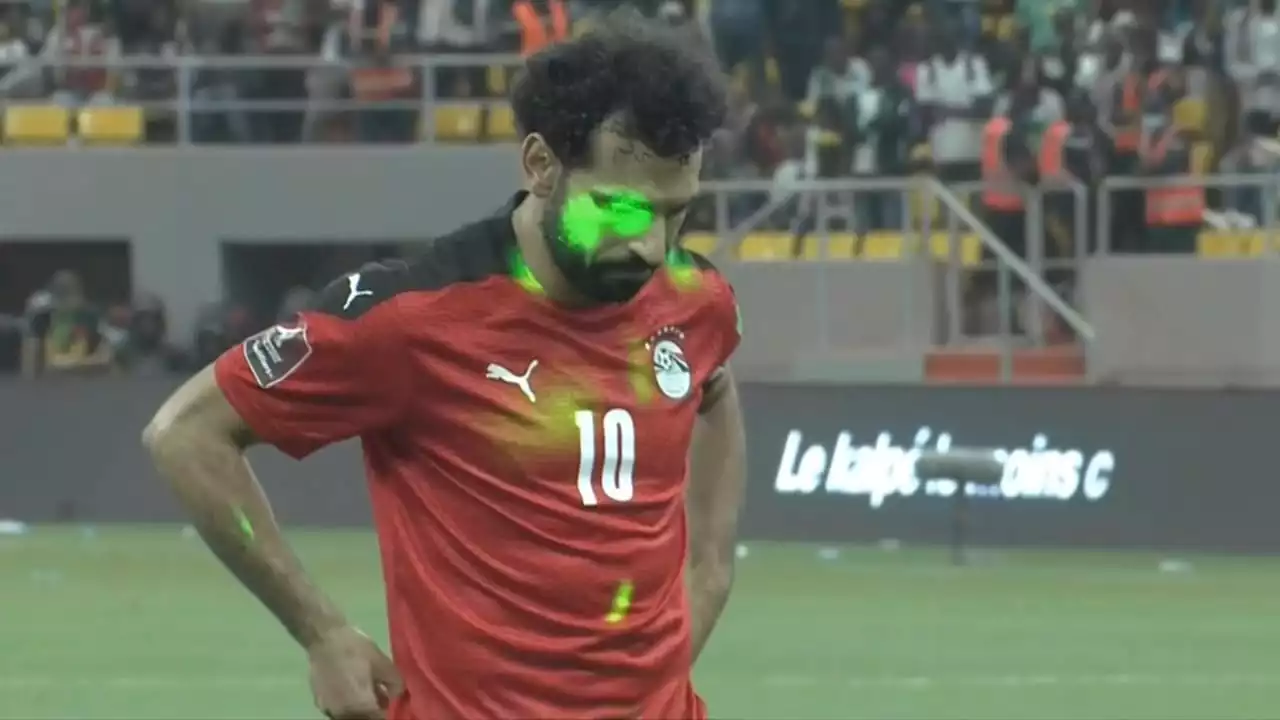 Vor WM-Quali-Aus: Unfassbare Laserpointer-Attacken gegen Mo Salah!